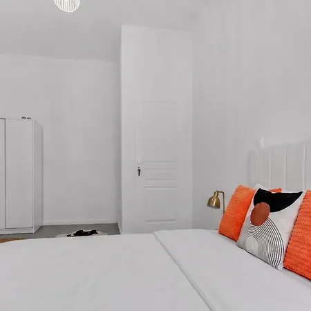 Croisette A 7 Min | Spacieux Apartment
